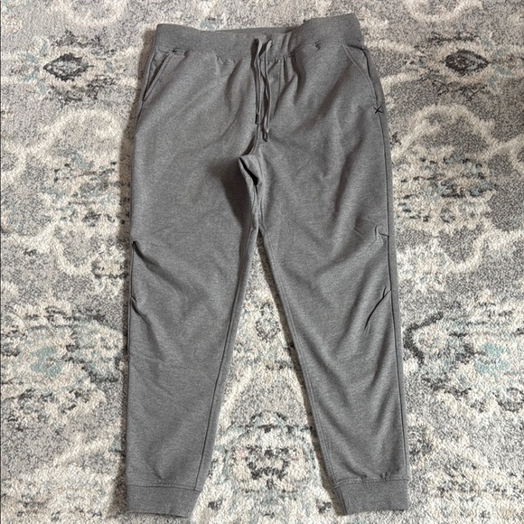 Men’s Cuts Hyperloop Sweatpants - Picture 1 of 11